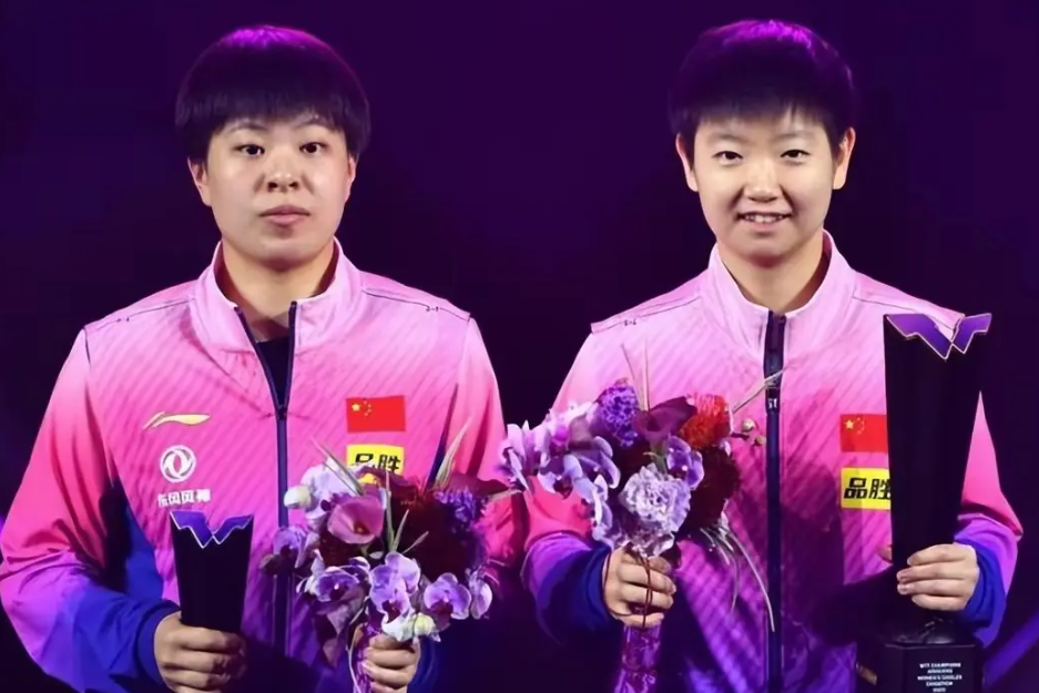 包含捷克共和国队取得胜利，期待更多表现亮点的词条