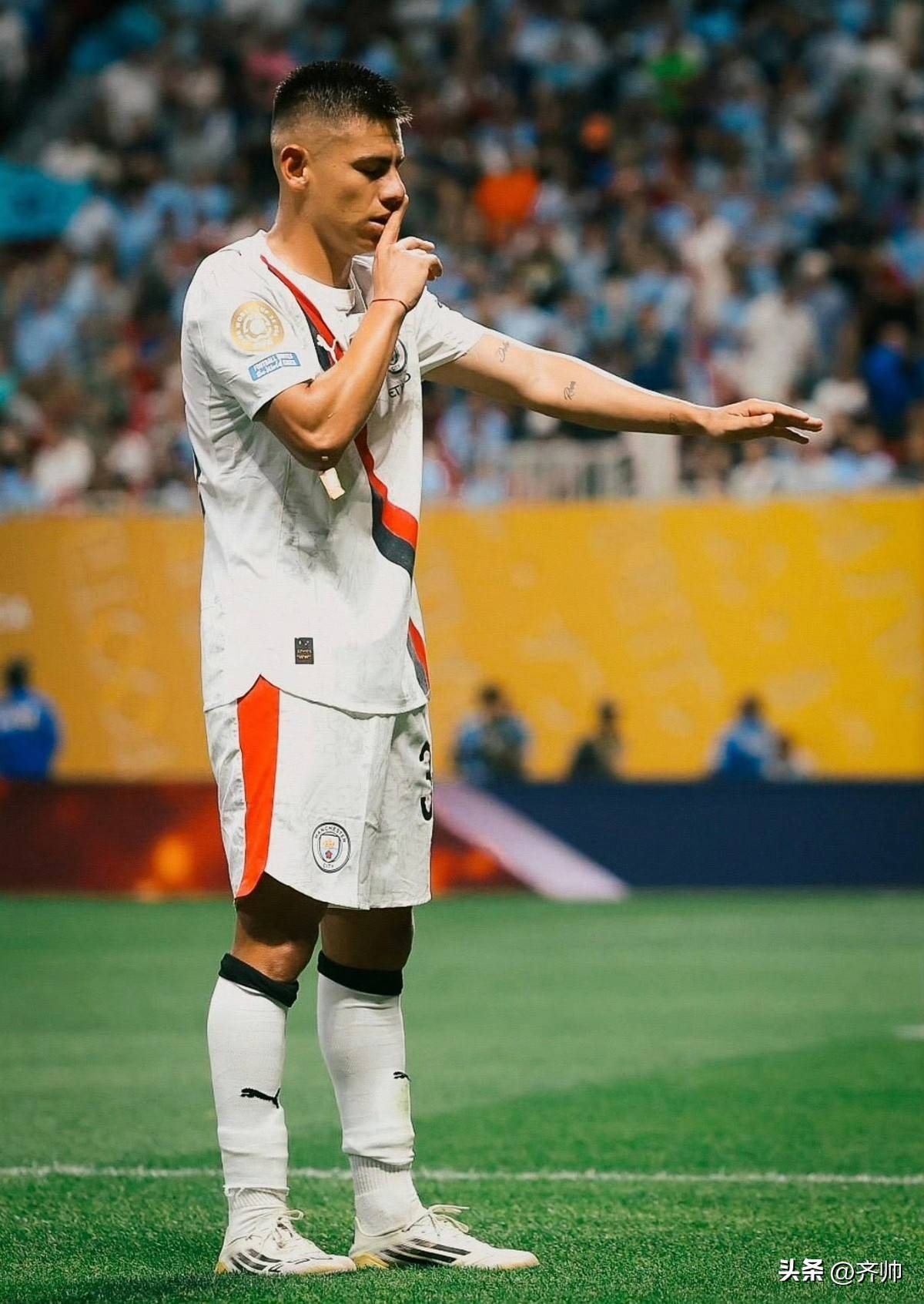 关于曼城轻松晋级，强势进军半决赛的信息