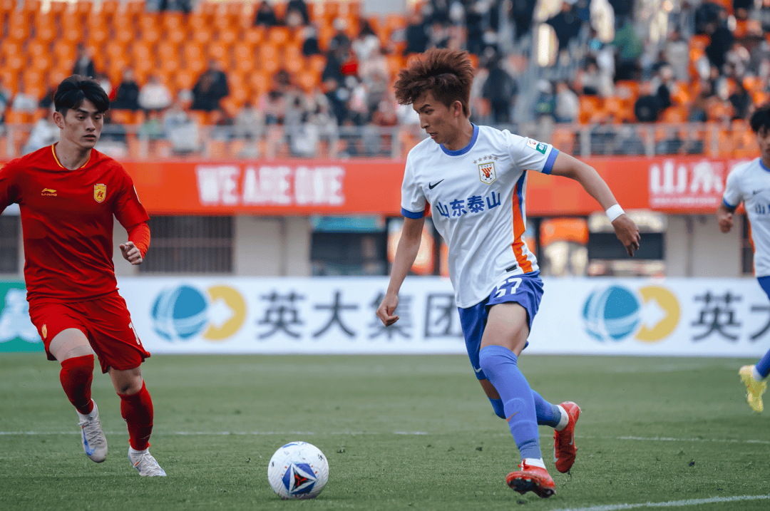 关于湖北青年主场战平广州城，实现保级希望的信息