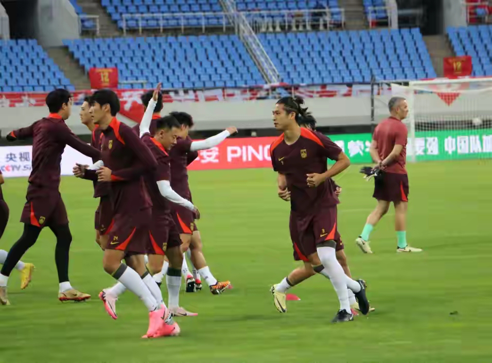 乐鱼vip注册-国内球队备战亚洲对手比赛，士气高涨备战状态