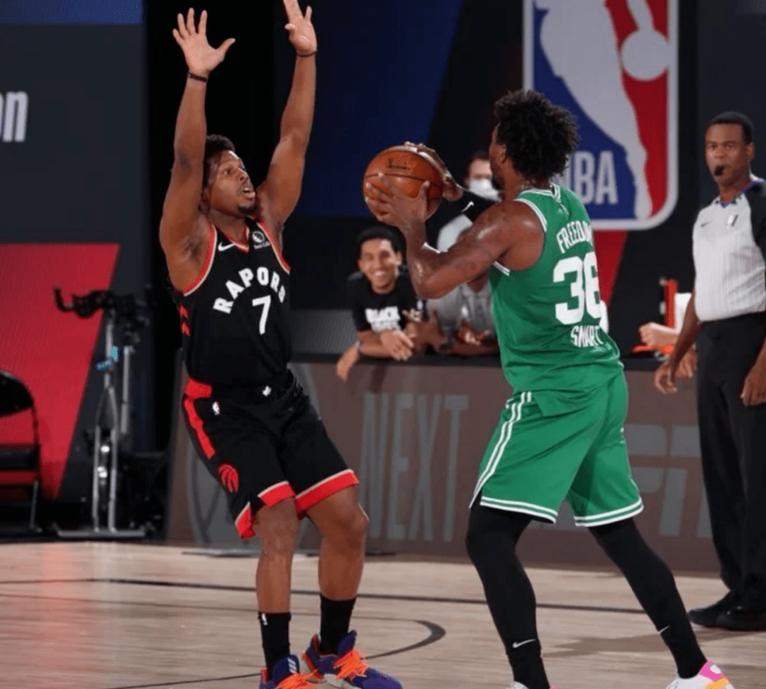 绿军客场战胜老鹰,取得关键胜利 绿军客场战胜老鹰,取得关键胜利