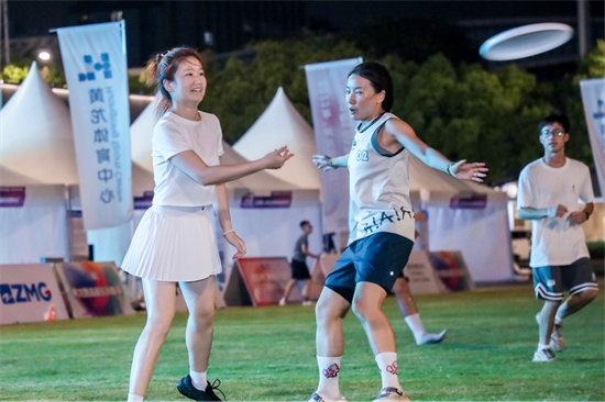 乐鱼体育在线娱乐-大洋洲女足摘金南极，掀起“热情澎湃”助威声浪！