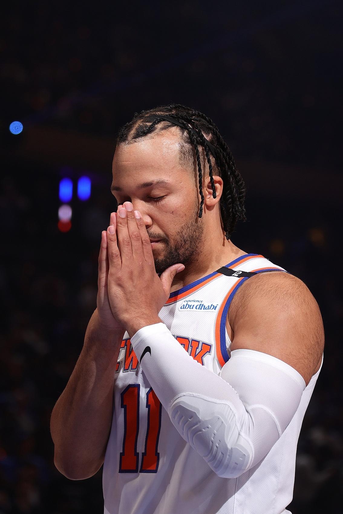 尼克斯轻取篮网，西亚卡姆刷新纪录