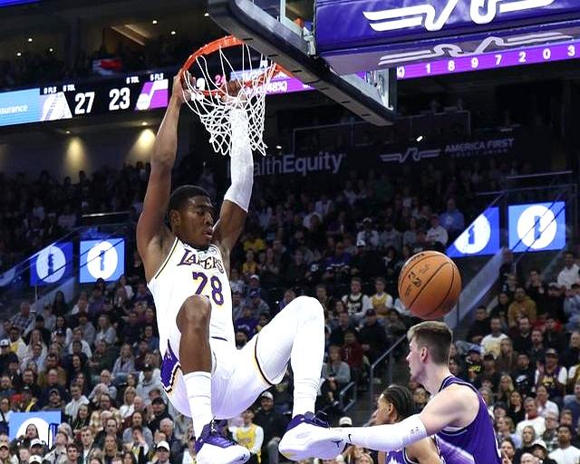 湖人翻盘福建队，西亚卡姆高光表现的简单介绍