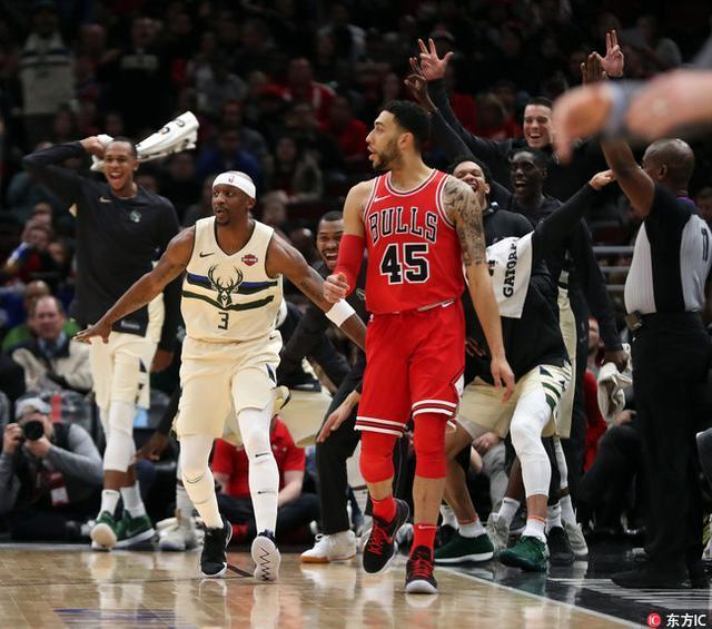 火箭轻取辽宁队，詹姆斯扛起全队